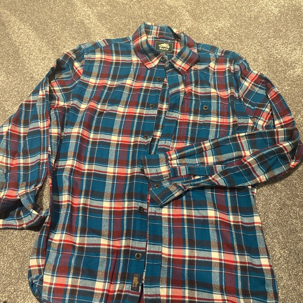 Roots men’s size large plaid button up cotton shirt excellent condition